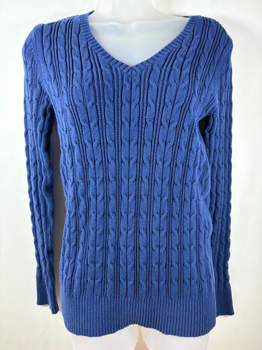 St. John's Bay Blue Cableknit Vneck Seater Medium Tall EUC